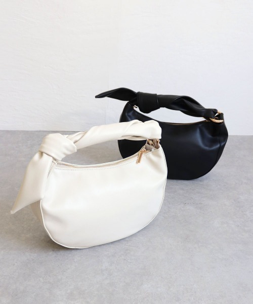 MIAN （ミアン）の「ツイストハンドル2wayショルダーバッグ（ショルダーバッグ・レディース・アイボリー/ブラウン/サックスブルー/ブラック・FREE）」の2枚目の写真