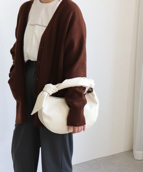 MIAN （ミアン）の「ツイストハンドル2wayショルダーバッグ（ショルダーバッグ・レディース・アイボリー/ブラウン/サックスブルー/ブラック・FREE）」の10枚目の写真