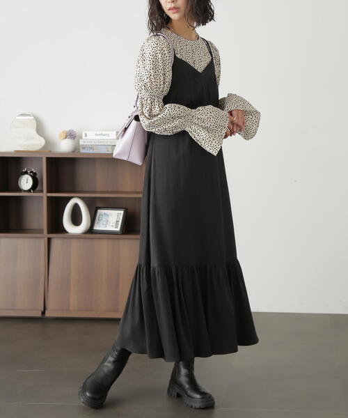 FREE'S MART（フリーズマート）の「◆ヴィンテージサテンバックリボンキャミワンピース（ワンピース・レディース・ブラック/ブルー/ベージュ・MEDIUM/SMALL）」の6枚目の写真