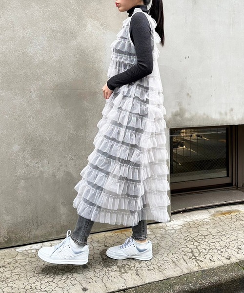 LIENCOEUR(リアンクール)の「チュールレイヤーロングビスチェ(タンクトップ・レディース・グレー/ブラック・FREE)」の4枚目の写真