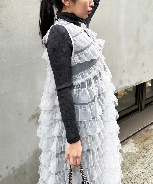 LIENCOEUR(リアンクール)の「チュールレイヤーロングビスチェ(タンクトップ・レディース・グレー/ブラック・FREE)」の7枚目の写真