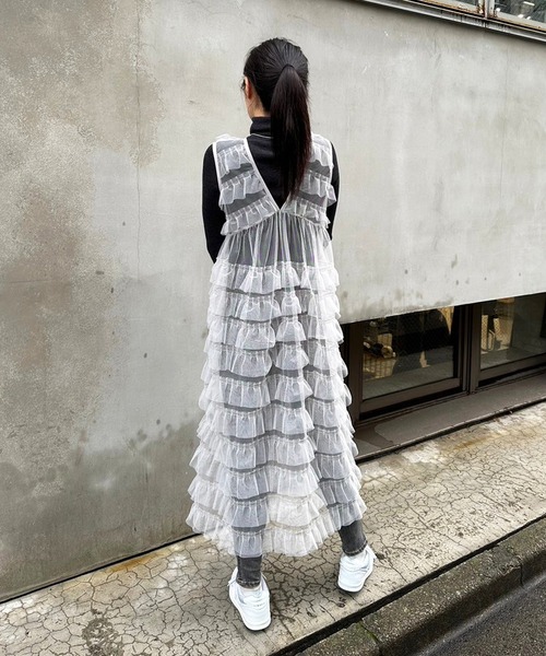 LIENCOEUR(リアンクール)の「チュールレイヤーロングビスチェ(タンクトップ・レディース・グレー/ブラック・FREE)」の5枚目の写真