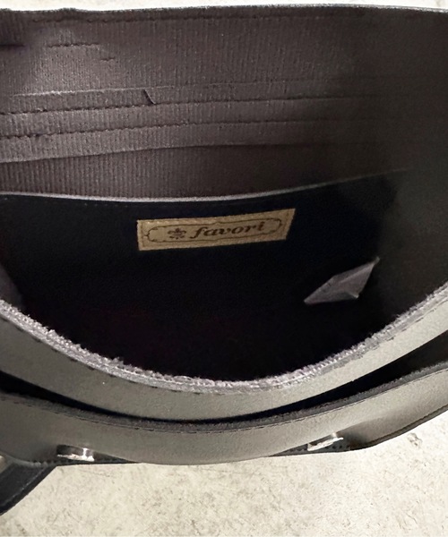 favori（ファヴォリ）の「EM:favori サッチェルショルダー（ショルダーバッグ・レディース・ブラウン/ブラック・FREE）」の6枚目の写真