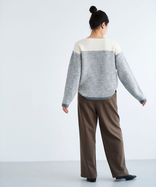 le.coeur blanc（ルクールブラン）の「ヘリンボーン柄ボートネックニット（ニット/セーター・レディース・ブラック系その他/グレー系その他/ホワイト系その他2・38）」の7枚目の写真