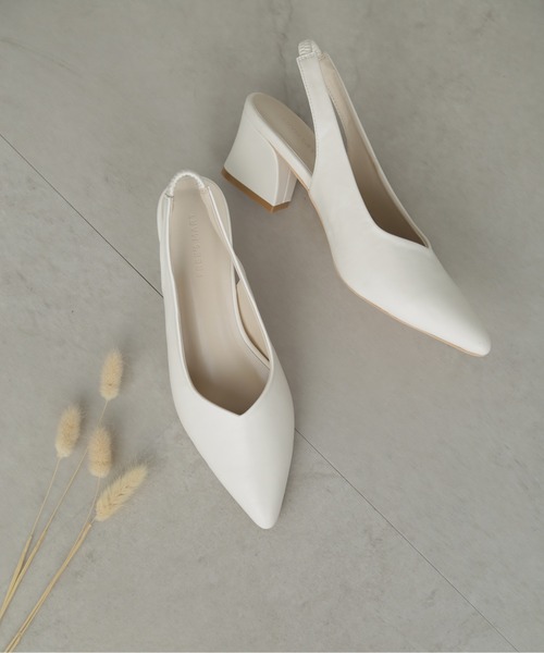 FREE'S MART（フリーズマート）の「◆バッグスリングパンプス（パンプス・レディース・ベージュ/ホワイト/シルバー・MEDIUM/SMALL）」の4枚目の写真