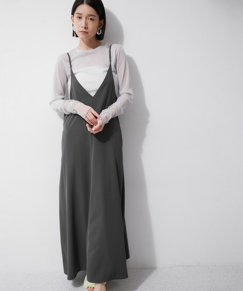 ADAM ET ROPE'（アダムエロペ）の「【サステナブル】バックストラップキャミワンピース（ワンピース・レディース・スミクロ/イエロー系その他2・FREE）」の11枚目の写真