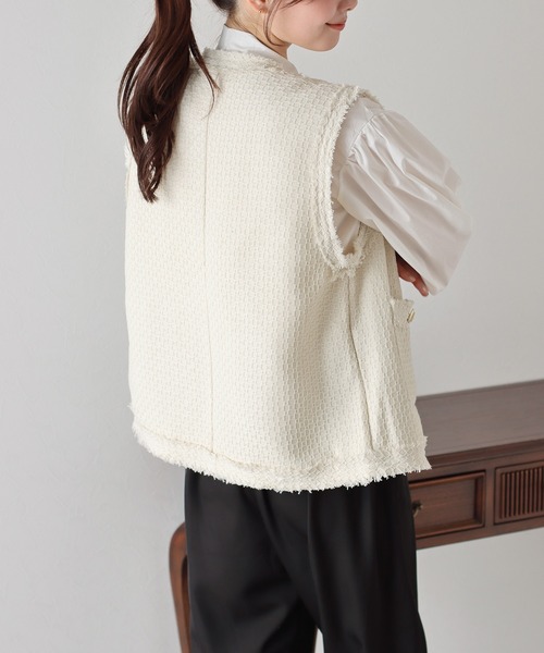 BLUEEAST（ブルーイースト）の「ツイードフリンジベスト（ベスト・レディース・アイボリー/ブラック・MEDIUM）」の6枚目の写真
