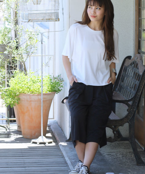 AZUL by moussy(アズールバイマウジー)の「綿モダールSUN天竺キモノスリーブPO(Tシャツ/カットソー・レディース・オフホワイト/ライトベージュ/ブラック/ネイビー・MEDIUM/LARGE/SMALL)」の1枚目の写真