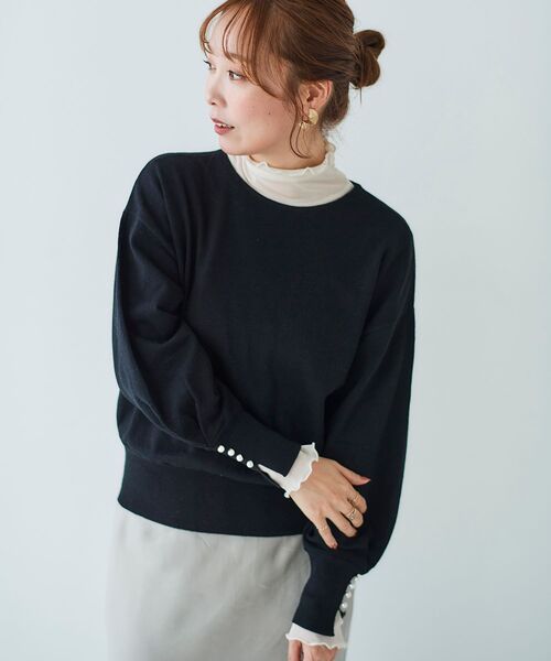 le.coeur blanc(ルクールブラン)の「パールスリーブニットプルオーバー(ニット/セーター・レディース・ライトグレー/ブラック/サックスブルー/ホワイト系その他・38)」の2枚目の写真