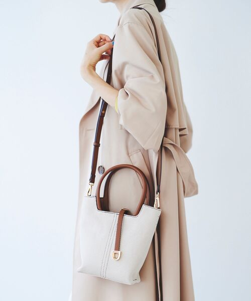 le.coeur blanc（ルクールブラン）の「ベルト付ショルダーBAG（ショルダーバッグ・レディース・ブラウン系その他3/グレイッシュベージュ・FREE）」の7枚目の写真