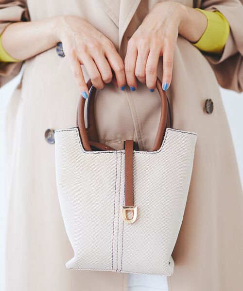 le.coeur blanc（ルクールブラン）の「ベルト付ショルダーBAG（ショルダーバッグ・レディース・ブラウン系その他3/グレイッシュベージュ・FREE）」の11枚目の写真