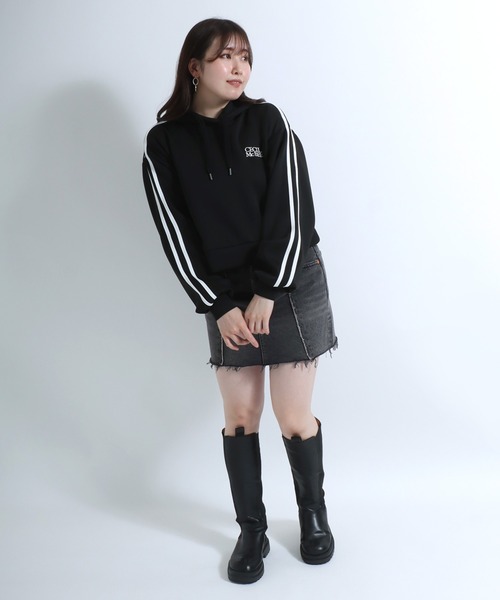 CECIL McBEE（セシルマクビー）の「CECIL McBEE（セシルマクビー）ワンポイントロゴ サイドライン スウェットパーカー レディース/プルオーバートップス/フーディー（パーカー・レディース・オフホワイト/ブラック・M/L）」の18枚目の写真