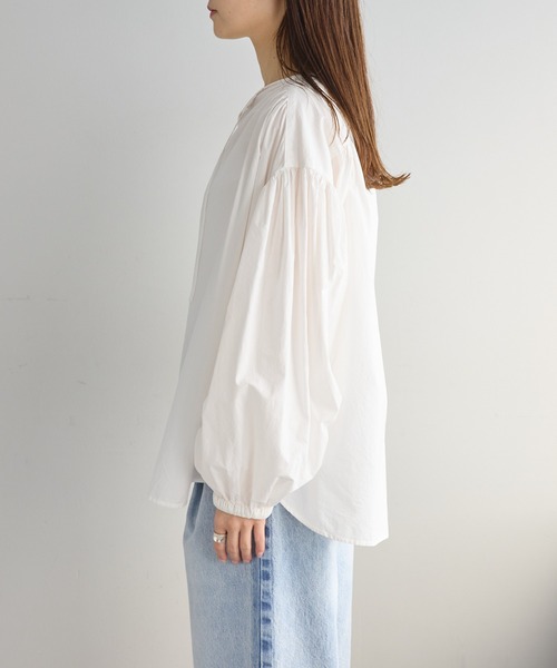 PUAL CE CIN（ピュアルセシン）の「タイプライタースキッパーブラウス（シャツ/ブラウス・レディース・グレイッシュベージュ/オフホワイト・FREE）」の16枚目の写真