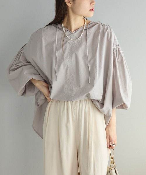 PUAL CE CIN（ピュアルセシン）の「タイプライタースキッパーブラウス（シャツ/ブラウス・レディース・グレイッシュベージュ/オフホワイト・FREE）」の8枚目の写真