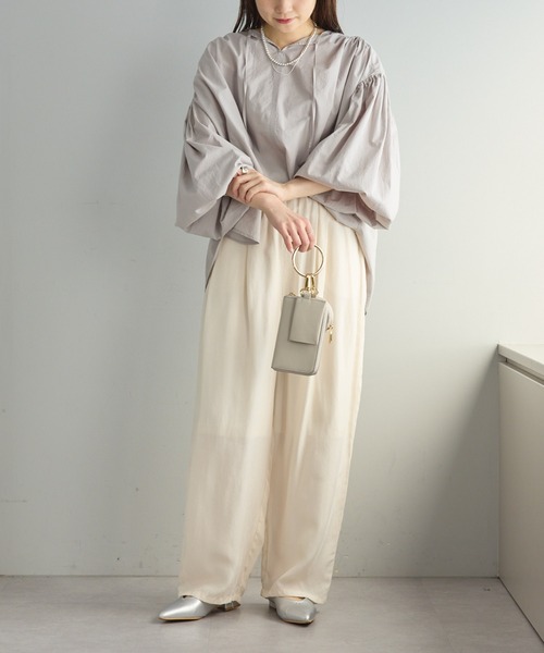 PUAL CE CIN（ピュアルセシン）の「タイプライタースキッパーブラウス（シャツ/ブラウス・レディース・グレイッシュベージュ/オフホワイト・FREE）」の12枚目の写真