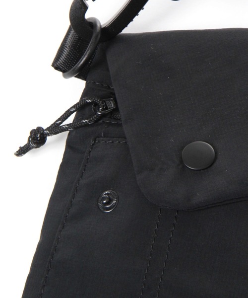 LAKOLE（ラコレ）の「リップルサコッシュ / 110646（ショルダーバッグ・メンズ・ブルー/ブラック/ベージュ・FREE）」の7枚目の写真