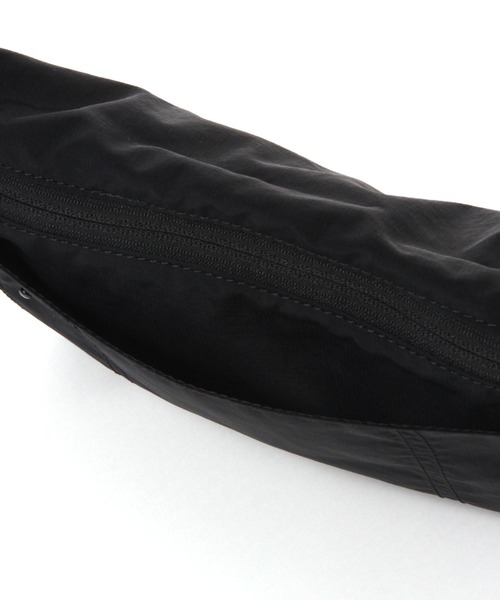 LAKOLE（ラコレ）の「リップルサコッシュ / 110646（ショルダーバッグ・メンズ・ブルー/ブラック/ベージュ・FREE）」の8枚目の写真