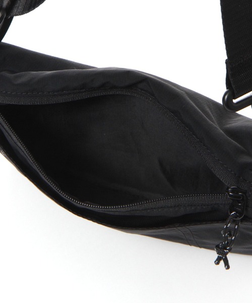 LAKOLE（ラコレ）の「リップルサコッシュ / 110646（ショルダーバッグ・メンズ・ブルー/ブラック/ベージュ・FREE）」の9枚目の写真