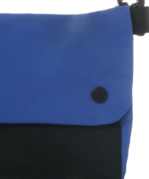 LAKOLE（ラコレ）の「リップルサコッシュ / 110646（ショルダーバッグ・メンズ・ブルー/ブラック/ベージュ・FREE）」の4枚目の写真