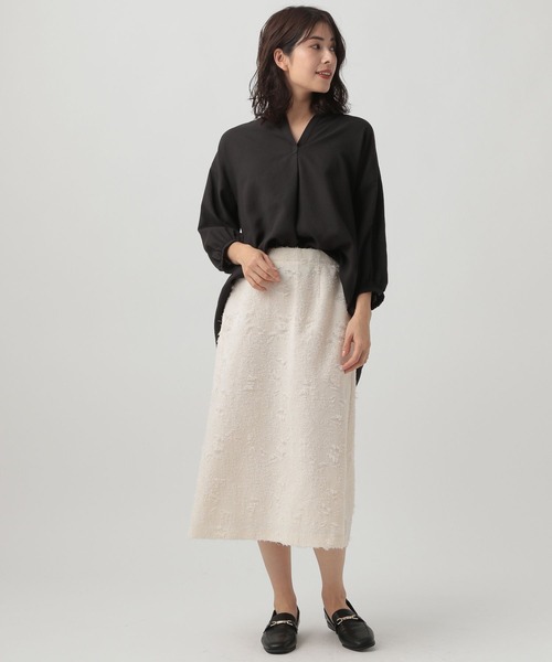 Elura（エルーラ）の「アイロンいらずリネンライクブラウス（Tシャツ/カットソー・レディース・ホワイト/ブラック/グレイッシュベージュ・FREE）」の5枚目の写真