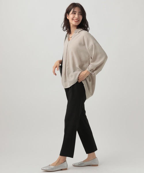 Elura（エルーラ）の「アイロンいらずリネンライクブラウス（Tシャツ/カットソー・レディース・ホワイト/ブラック/グレイッシュベージュ・FREE）」の7枚目の写真