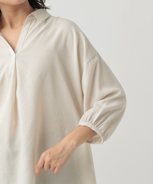 Elura（エルーラ）の「アイロンいらずリネンライクブラウス（Tシャツ/カットソー・レディース・ホワイト/ブラック/グレイッシュベージュ・FREE）」の16枚目の写真