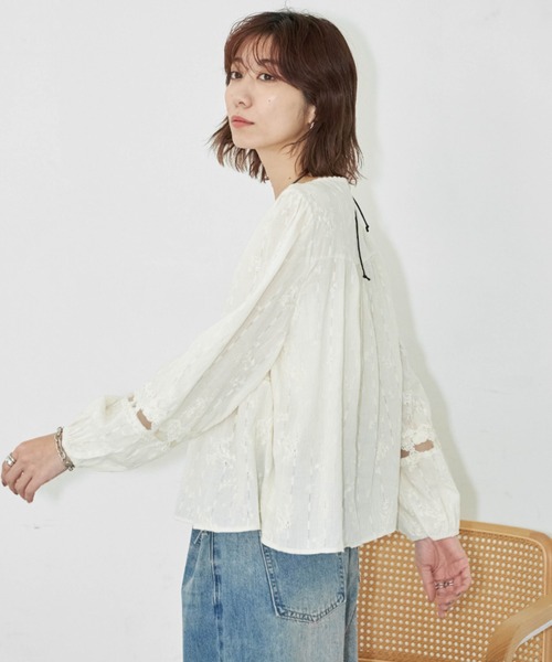 Auntie Rosa Holiday(アンティローザホリデー)の「カットワークレースブラウス(シャツ/ブラウス・レディース・アイボリー/オフホワイト・FREE)」の8枚目の写真