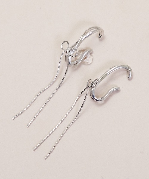 Zoule（ゾーラ）の「Zoule ゾーラ:ruban　ルヴァン　イヤーカフ　両耳イヤカフ　イヤリング（セットイヤーカフ）（イヤーカフ・レディース・ゴールド/シルバー・FREE）」の3枚目の写真