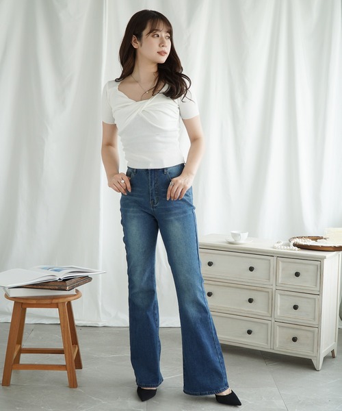 Jasmine Grandiflorum（ジャスミングランディフローラム）の「【Jasmine】クロスデザイン半袖トップス (SS)（Tシャツ/カットソー・レディース・ブラック/ホワイト/ライトグレー/ピンク/レッド・FREE）」の6枚目の写真