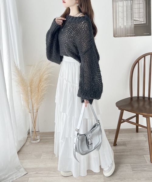 classicalelf（クラシカルエルフ）の「1枚でお洒落見え。レイヤードで魅せる、大人の透明感。メッシュオーバーサイズニット（ニット/セーター・レディース・チャコール/イエロー/パープル/グリーン/ブラウン/ブルー/アイボリー・MEDIUM/LARGE/X-LARGE/SMALL）」の11枚目の写真