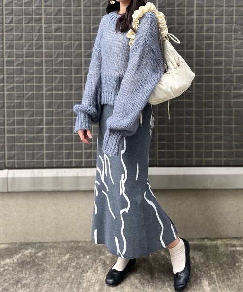 classicalelf（クラシカルエルフ）の「1枚でお洒落見え。レイヤードで魅せる、大人の透明感。メッシュオーバーサイズニット（ニット/セーター・レディース・チャコール/イエロー/パープル/グリーン/ブラウン/ブルー/アイボリー・MEDIUM/LARGE/X-LARGE/SMALL）」の22枚目の写真