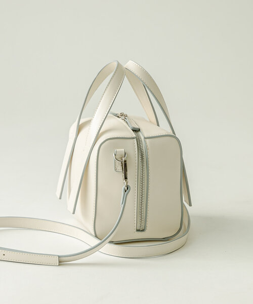 loti(ロティ)の「【3色展開】loti ボックスボストンBAG(トートバッグ・レディース・カーキ/ブラック/オフホワイト・ONE SIZE)」の9枚目の写真