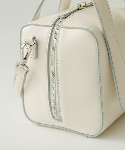 loti(ロティ)の「【3色展開】loti ボックスボストンBAG(トートバッグ・レディース・カーキ/ブラック/オフホワイト・ONE SIZE)」の14枚目の写真