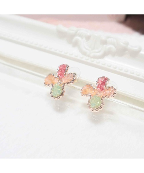 tone（トーン）の「【88eighty-eight】パステルカラーフラワーゴールドピアス【import】(MA)（ピアス（両耳用）・レディース・ゴールド・FREE）」の4枚目の写真