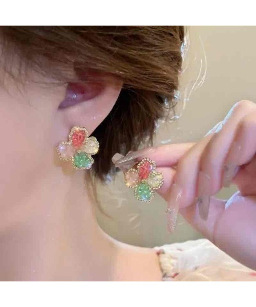 tone（トーン）の「【88eighty-eight】パステルカラーフラワーゴールドピアス【import】(MA)（ピアス（両耳用）・レディース・ゴールド・FREE）」の2枚目の写真