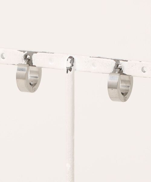 ANARKH(アナンケ)の「【Wc】【it】【ANARKH(アナンケ)】ステンレス シンプルフープピアス(ピアス(両耳用)・レディース・シルバー・FREE)」の2枚目の写真