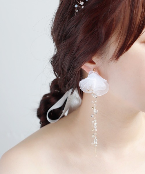ホワイトフラワーロングイヤリング[Hanayome]（イヤリング）｜ANEMONE（アネモネ）