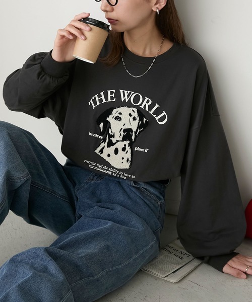 BONLECILL(ボンルシール)の「DOGサガラ刺繍×プリントオーバーロンTEE(Tシャツ/カットソー・レディース・ブルー/チャコールグレー/オフホワイト/ホワイト系/ライトブルー/オートミール/ダークグレー/スミクロ/ネイビー・FREE)」の19枚目の写真