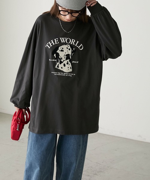 BONLECILL(ボンルシール)の「DOGサガラ刺繍×プリントオーバーロンTEE(Tシャツ/カットソー・レディース・ブルー/チャコールグレー/オフホワイト/ホワイト系/ライトブルー/オートミール/ダークグレー/スミクロ/ネイビー・FREE)」の21枚目の写真