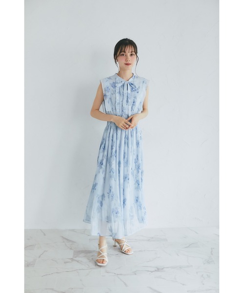 tocco closet(トッコ クローゼット)の「リボン付きウエストシャーリングフラワープリントプリーツワンピース(ワンピース・レディース・サックスブルー/ラベンダー/ブラック・M)」の22枚目の写真