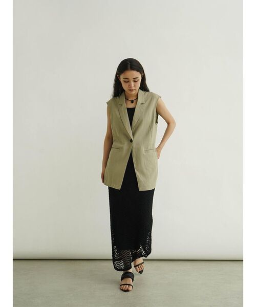 FIKA.（フィーカ）の「Back open gilet（ベスト・レディース・ベージュ/アイボリー/ブラック・MEDIUM）」の8枚目の写真