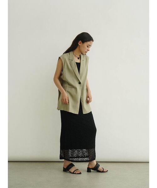 FIKA.（フィーカ）の「Back open gilet（ベスト・レディース・ベージュ/アイボリー/ブラック・MEDIUM）」の11枚目の写真