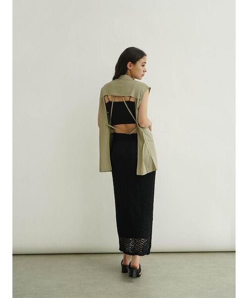 FIKA.（フィーカ）の「Back open gilet（ベスト・レディース・ベージュ/アイボリー/ブラック・MEDIUM）」の13枚目の写真