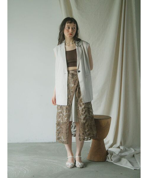 FIKA.（フィーカ）の「Back open gilet（ベスト・レディース・ベージュ/アイボリー/ブラック・MEDIUM）」の14枚目の写真