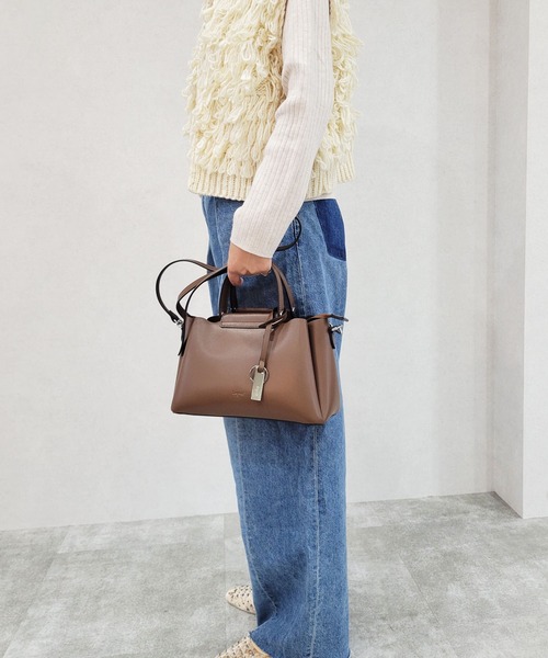 Ungrid（アングリッド）の「【Ungrid/アングリッド】キーチャーム付　軽量両アオリポケット2WAYバッグ（ハンドバッグ・レディース・アイボリー/グレイッシュベージュ/ブラック/ブラウン・FREE）」の17枚目の写真