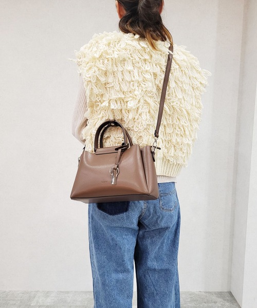 Ungrid（アングリッド）の「【Ungrid/アングリッド】キーチャーム付　軽量両アオリポケット2WAYバッグ（ハンドバッグ・レディース・アイボリー/グレイッシュベージュ/ブラック/ブラウン・FREE）」の18枚目の写真