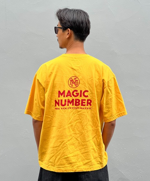 MAGIC NUMBER(マジック ナンバー)の「【MAGIC NUMBER】STOCK LOGO US COTTON T-SHIRT / ストックロゴ ユーエス コットン ティーシャツ(Tシャツ/カットソー・メンズ・ブラック/ホワイト/イエロー・LARGE/X-LARGE/MEDIUM)」の3枚目の写真