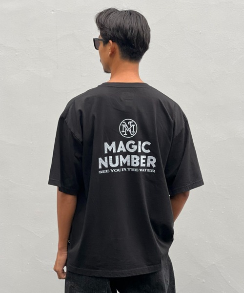 MAGIC NUMBER(マジック ナンバー)の「【MAGIC NUMBER】STOCK LOGO US COTTON T-SHIRT / ストックロゴ ユーエス コットン ティーシャツ(Tシャツ/カットソー・メンズ・ブラック/ホワイト/イエロー・LARGE/X-LARGE/MEDIUM)」の1枚目の写真