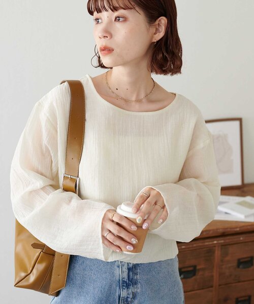 DISCOAT(ディスコート)の「【新色追加!/WEB限定】ツイストバルーンプルオーバー(シャツ/ブラウス・レディース・アイボリー/ブラック/ベージュ/グリーン系その他2/グレイッシュベージュ/チャコールグレー/モカ・FREE)」の8枚目の写真