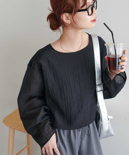 DISCOAT(ディスコート)の「【新色追加!/WEB限定】ツイストバルーンプルオーバー(シャツ/ブラウス・レディース・アイボリー/ブラック/ベージュ/グリーン系その他2/グレイッシュベージュ/チャコールグレー/モカ・FREE)」の3枚目の写真